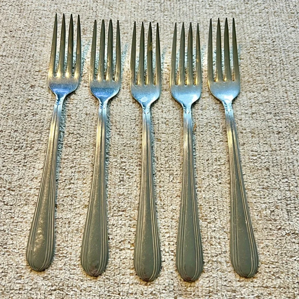 Mixed Lot Stainless Steel Vtg Flatware 40 Pieces Mismatched Forks Knives Spoons